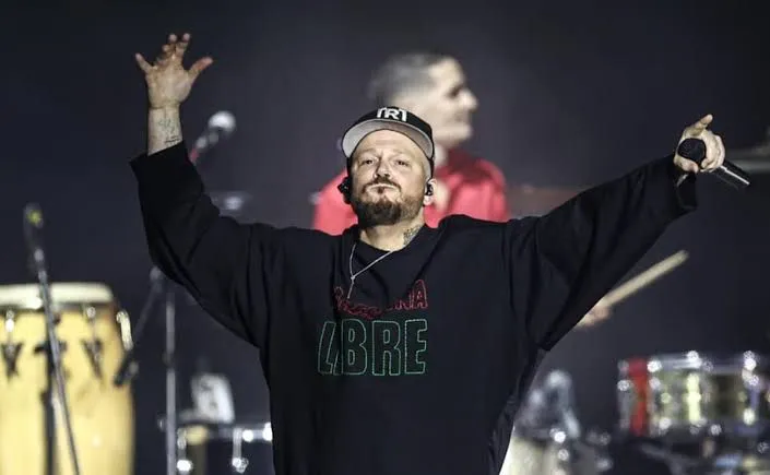 Residente reúne a 180 mil personas en el Zócalo y exige un alto al “genocidio” en Gaza