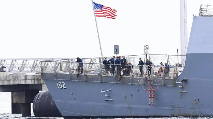 Trump confirma ataque militar de EU contra barco con drogas procedente de Venezuela