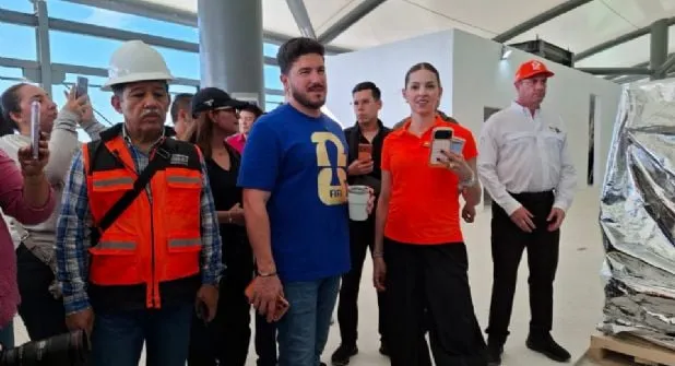 Samuel García y Mariana Rodríguez realizan recorrido de prueba en monorriel de Línea 6