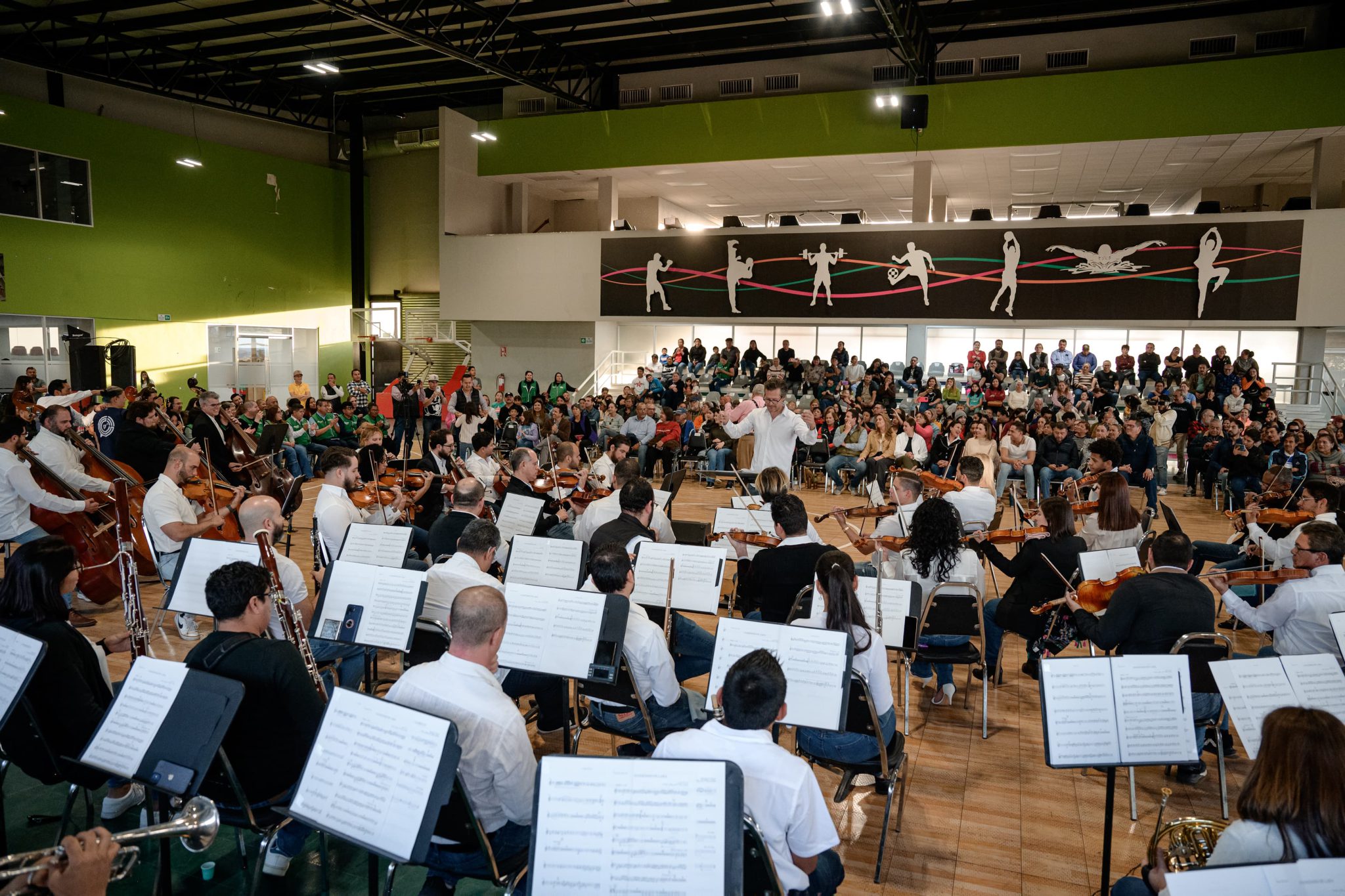La Orquesta Filarmónica del Desierto de Coahuila Brilla en el Multideportivo El Sarape