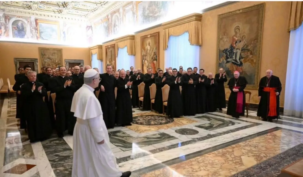 El Papa recibe a los Legionarios de Cristo en el Vaticano