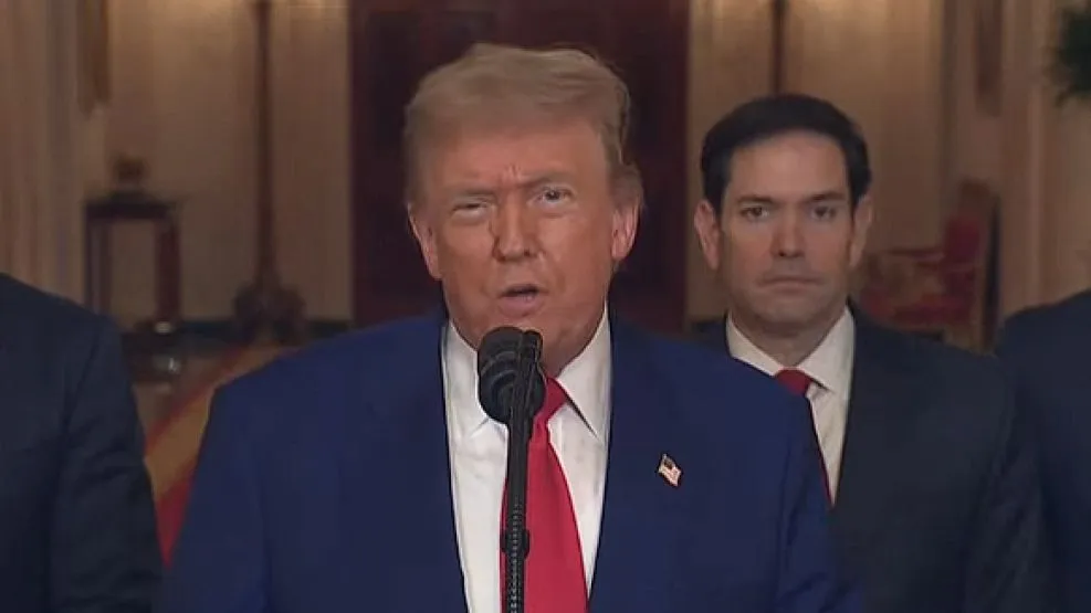 Trump impulsa “cambio de régimen” en Irán tras bombardeos; EU lanza alerta mundial de seguridad