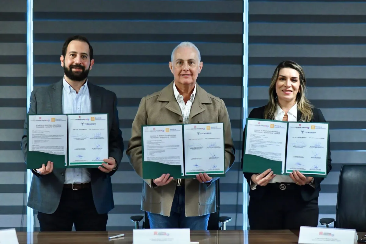 Torreón firma convenio con Tecmilenio para otorgar becas a trabajadores municipales