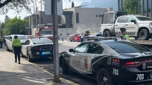 Persecución deja como saldo un motociclista y tres oficiales de la guardia nacional heridos en San Pedro NL