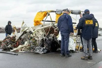Helicóptero sin caja negra se estrella en Nueva York; clausuran a la empresa