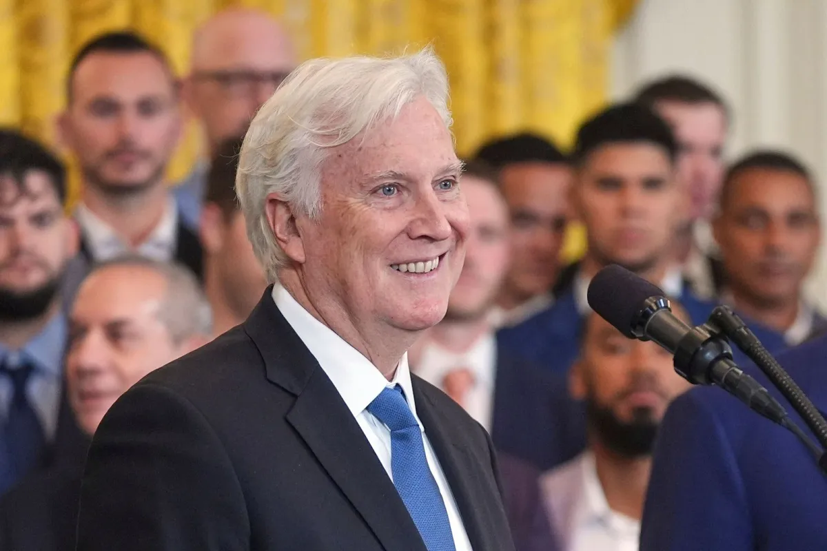 NBA aprueba venta de Los Ángeles Lakers por 10 mil millones de dólares; Mark Walter es el nuevo dueño mayoritario