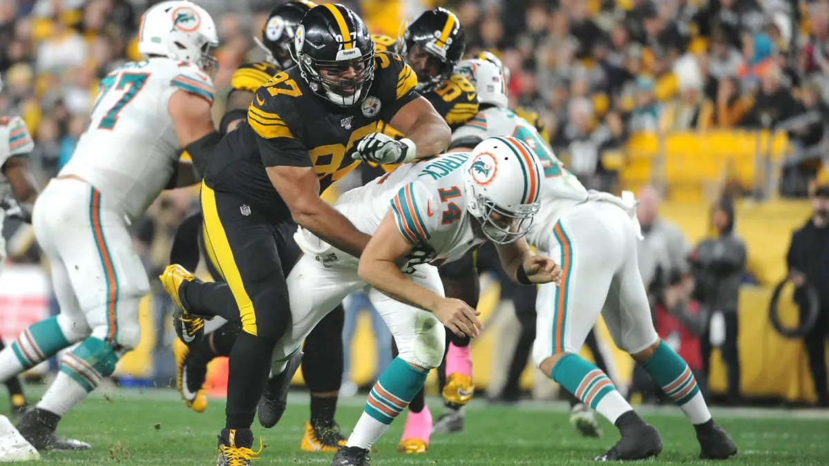 Steelers se imponen a Dolphins y toman fuerza rumbo a los playoffs de la NFL