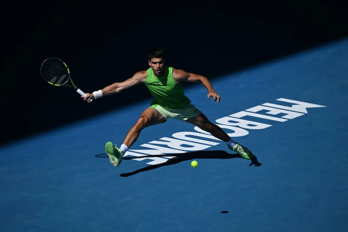 Alcaraz llegará a 100 partidos de Grand Slam en duelo ante Moutet en Australia