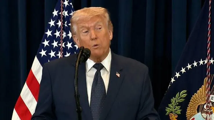 Trump frena operativo militar en Ormuz para abrir negociación con Irán