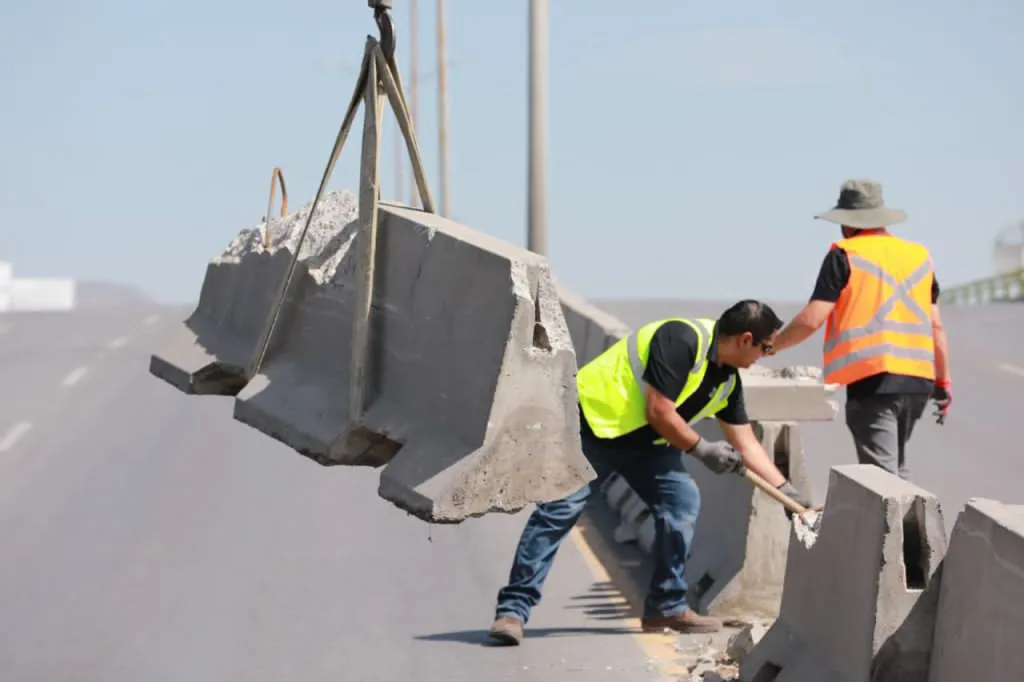 Renuevan muros de contención en vialidades de Saltillo para reforzar seguridad