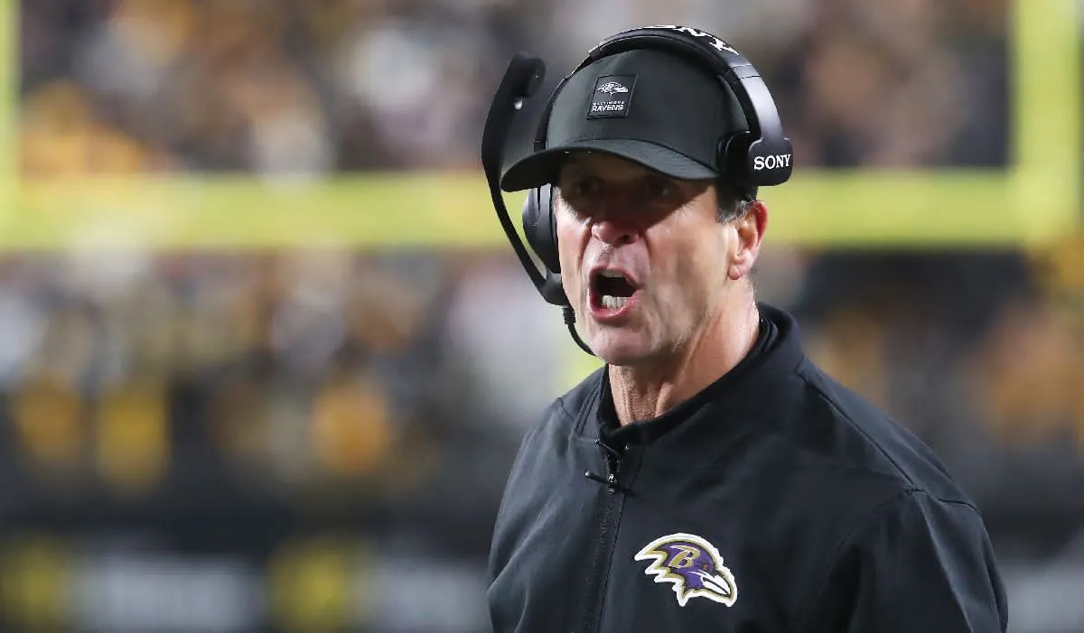 Ravens ponen fin a la era John Harbaugh tras 18 temporadas en Baltimore