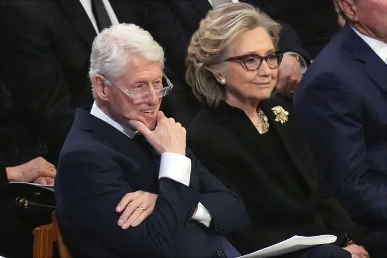 Los Clinton ceden y aceptan declarar ante el Congreso por el caso Epstein