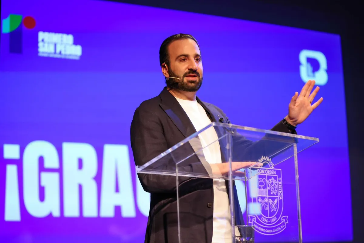 Mauricio Farah dialoga con vecinos sobre avances del primer año de gobierno en San Pedro