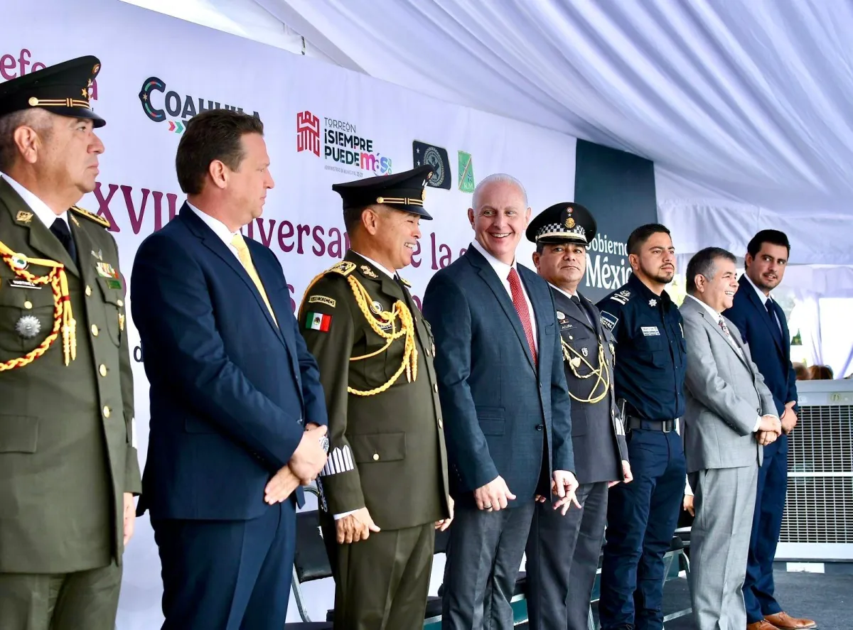 Torreón honra a los Niños Héroes en emotiva ceremonia encabezada por Román Alberto Cepeda