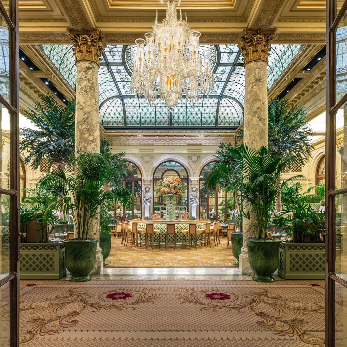 El icónico hotel Plaza de Nueva York cerrará sus puertas durante cuatro años