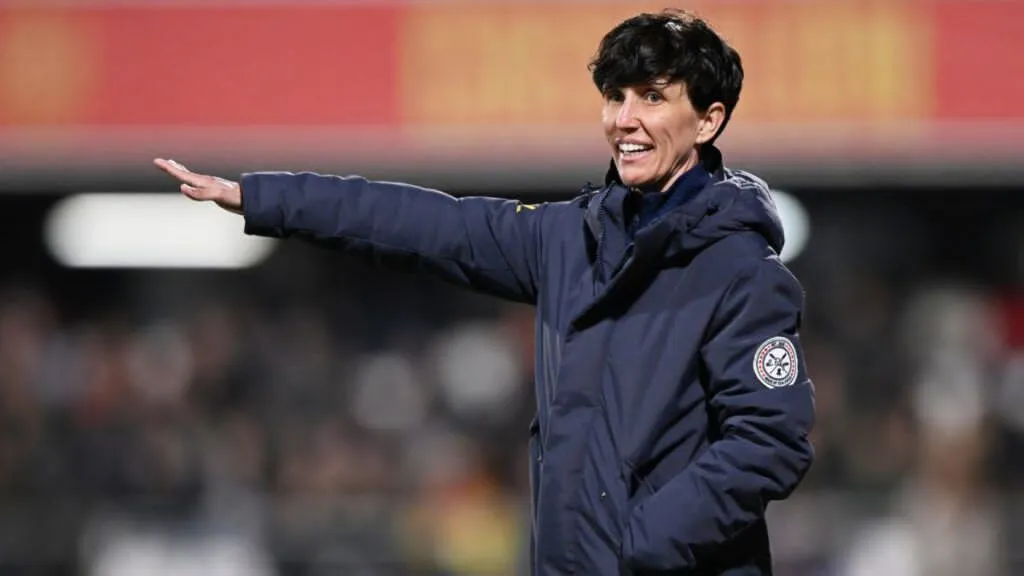 FIFA obligará incluir mujeres en cuerpos técnicos del futbol femenil