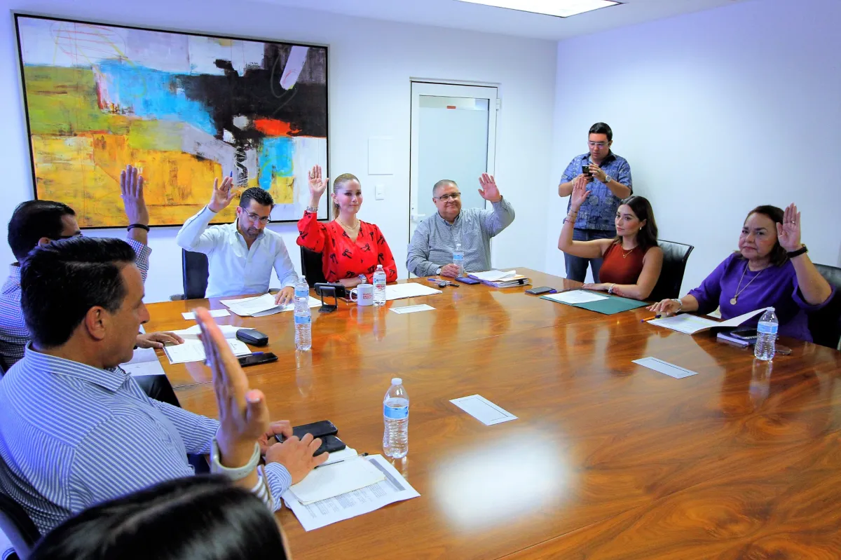 Aprueban apoyo económico a bomberos destacados en su labor