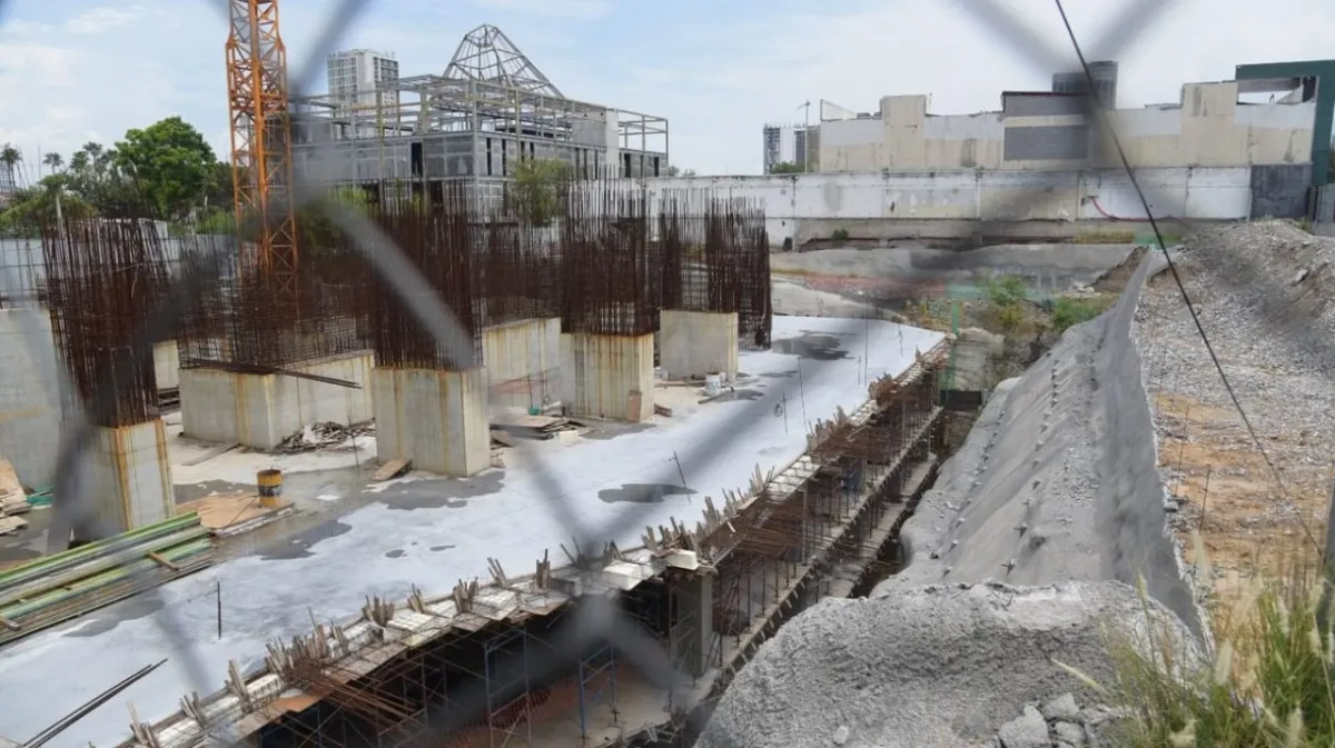 Abandono de obras y denuncias por fraude golpean a Proyectos 9 en Nuevo León