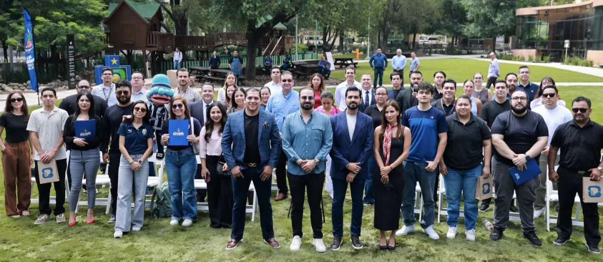 Capacitan a más de 2 mil colaboradores de restaurantes de San Pedro rumbo al Mundial 2026