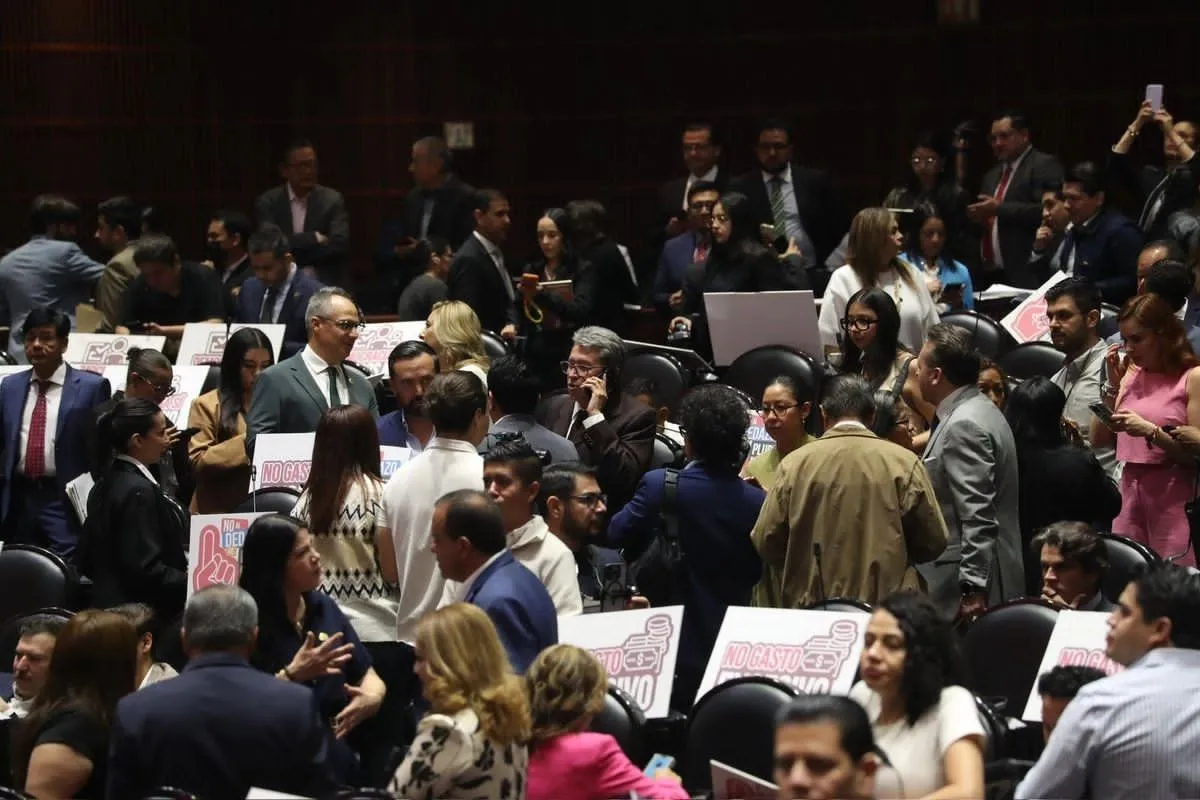 Diputados aprueban reforma electoral entre confrontaciones y acusaciones de corrupción, la sesión duró más de 14 horas