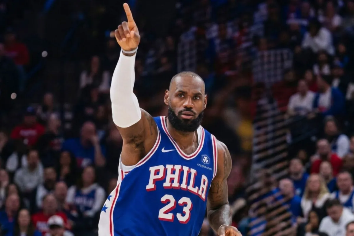 LeBron James debuta con los Philadelphia 76ers