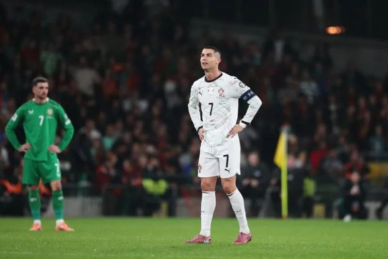 Portugal deja escapar la clasificación al Mundial 2026 ante Irlanda y Cristiano Ronaldo sale expulsado