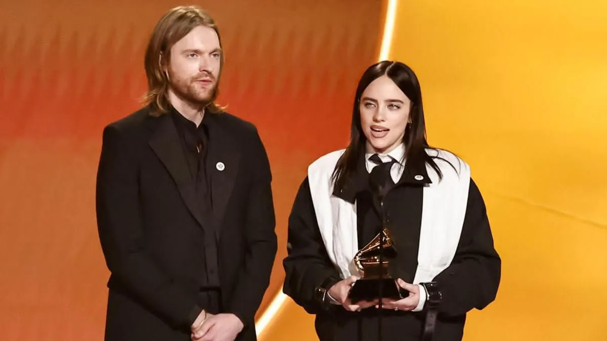 Billie Eilish usa su Grammy para defender a migrantes y lanza mensaje contra ICE