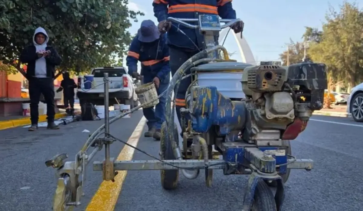 Refuerzan señalética y pasos peatonales para mejorar la movilidad en Torreón
