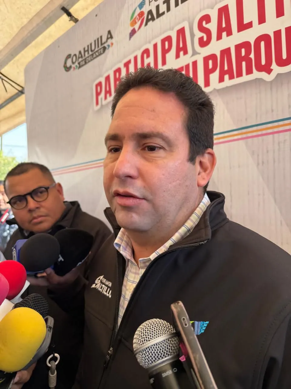 Saltillo probará semáforos inteligentes con IA en Presidente Cárdenas