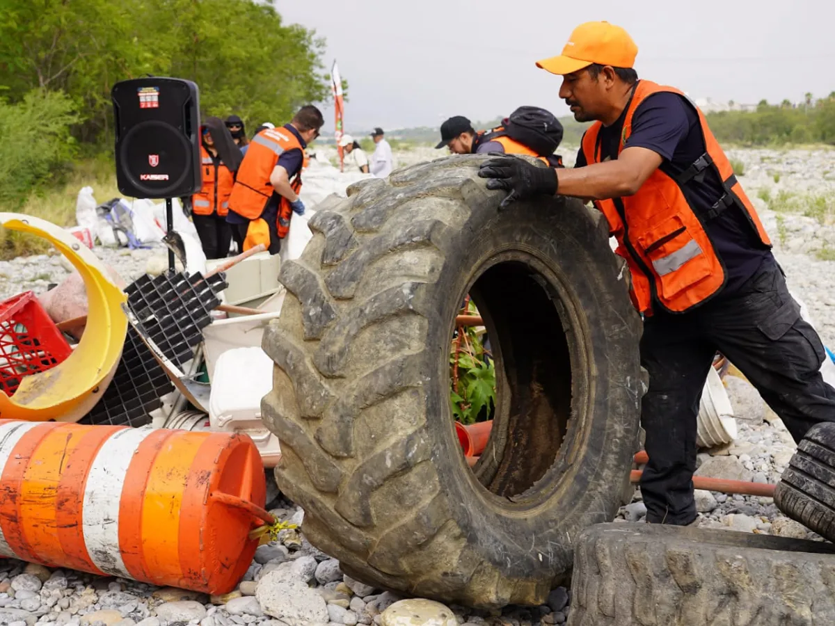 Voluntariado en NL logra retirar más de 11 toneladas de desechos del Río Santa Catarina