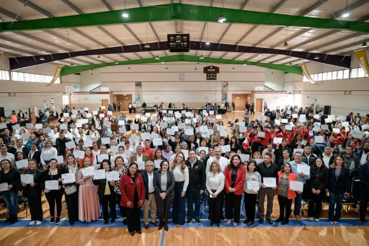 Más de 1,300 personas se gradúan de talleres del DIF Saltillo; impulsan capacitación, convivencia y emprendimiento