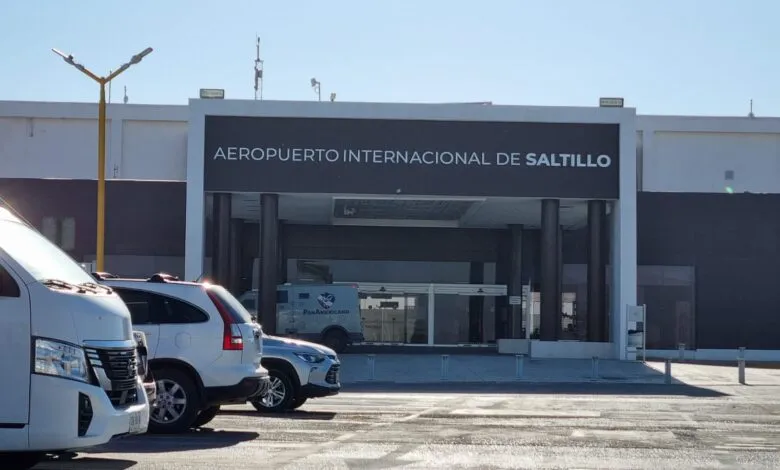 Vigilancia en el aire: activan prevención contra sarampión en aeropuerto de Saltillo