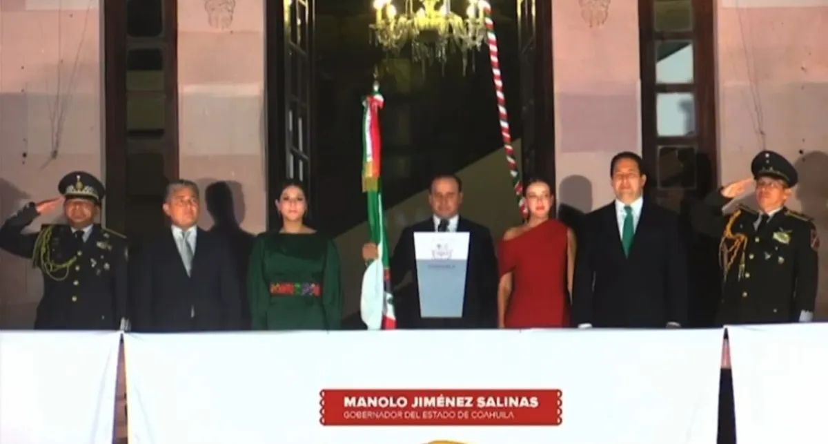 Manolo Jiménez encabeza el Grito de Independencia en Coahuila