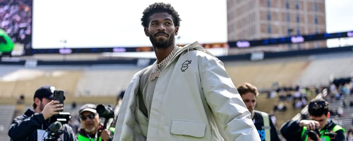 Hijo de coach se disculpa tras broma telefónica a Shedeur Sanders en el Draft 2025