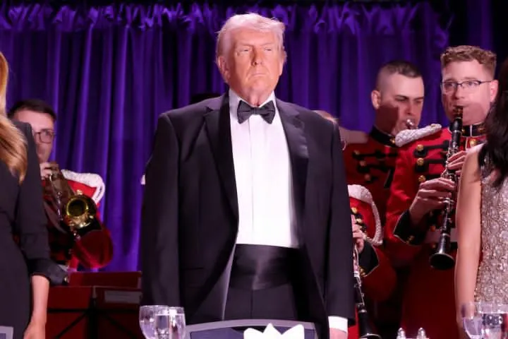 Donald Trump resta importancia a tiroteo en cena de corresponsales en Washington y asegura que “no estaba preocupado” pese a evacuación en hotel Hilton