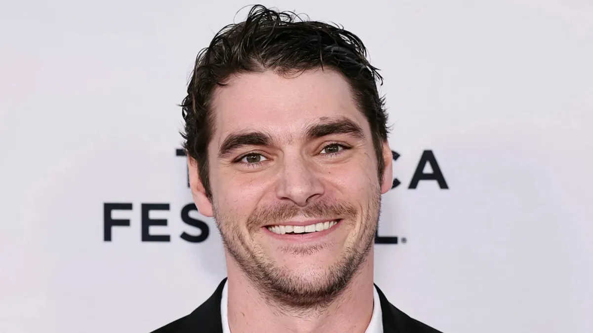 Muere RJ Mitte, actor que interpretó a Walter White Jr. en 'Breaking Bad'