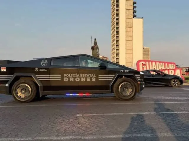 Embajada de EU respalda estrategia de Jalisco y califica de audaz uso de Cybertrucks para labores policiales