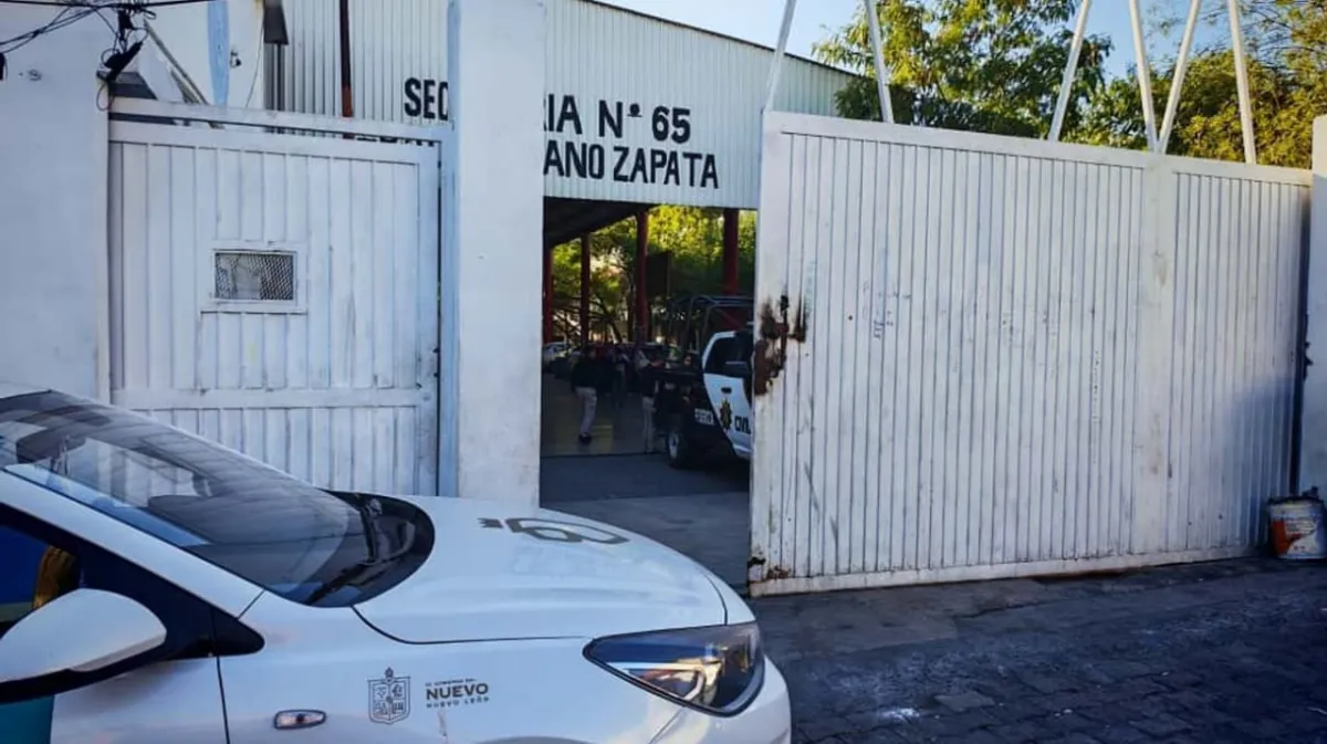 Alarma en secundaria de Monterrey por alumno armado; madres denuncian omisiones previas