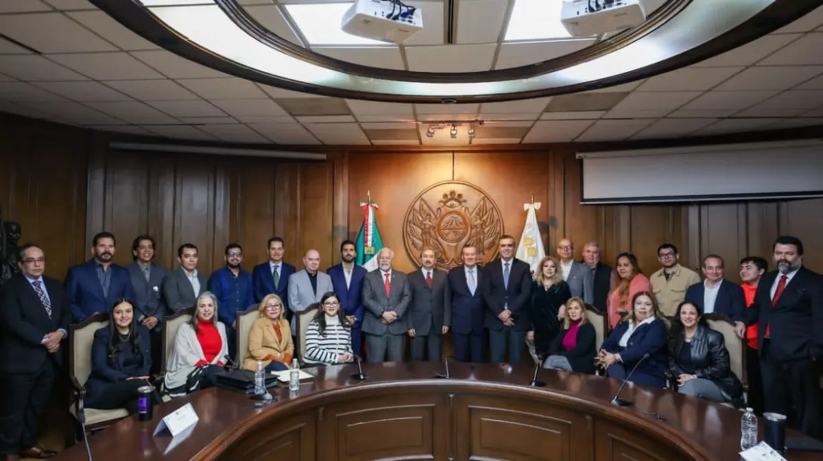 Monterrey oficializa homenaje vial a Mauricio Fernández con nueva calzada