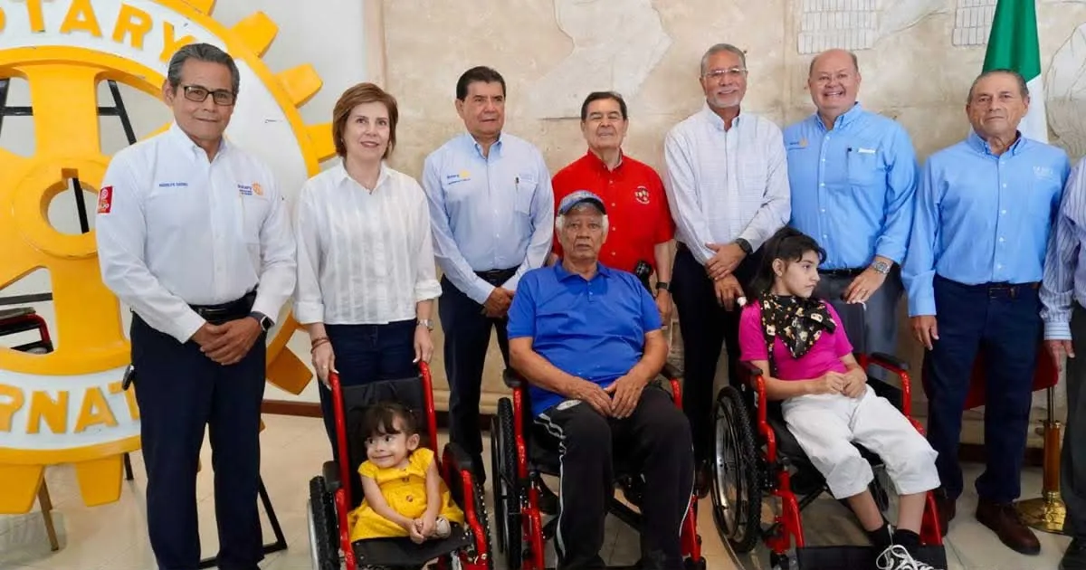Entregan 62 sillas de ruedas para mejorar la calidad de vida de familias en Torreón