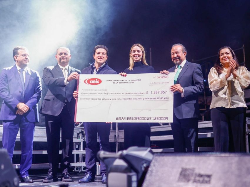CMIC DONA MÁS DE 3.6 MILLONES DE PESOS AL DIF NUEVO LEÓN