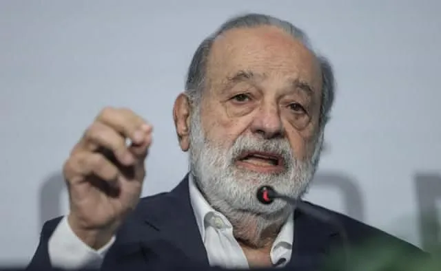 Carlos Slim alerta por crisis de Pemex y pobreza en México; pide elevar producción petrolera