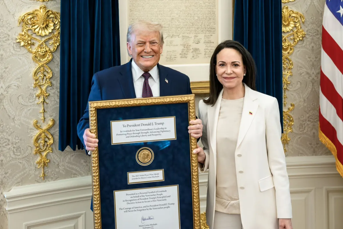 Trump afirma que María Corina Machado le entregó la medalla de su Premio Nobel de la Paz