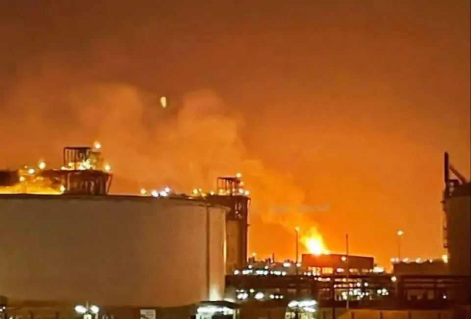Explosión en planta de gas de Qatar deja 54 heridos y 18 desaparecidos