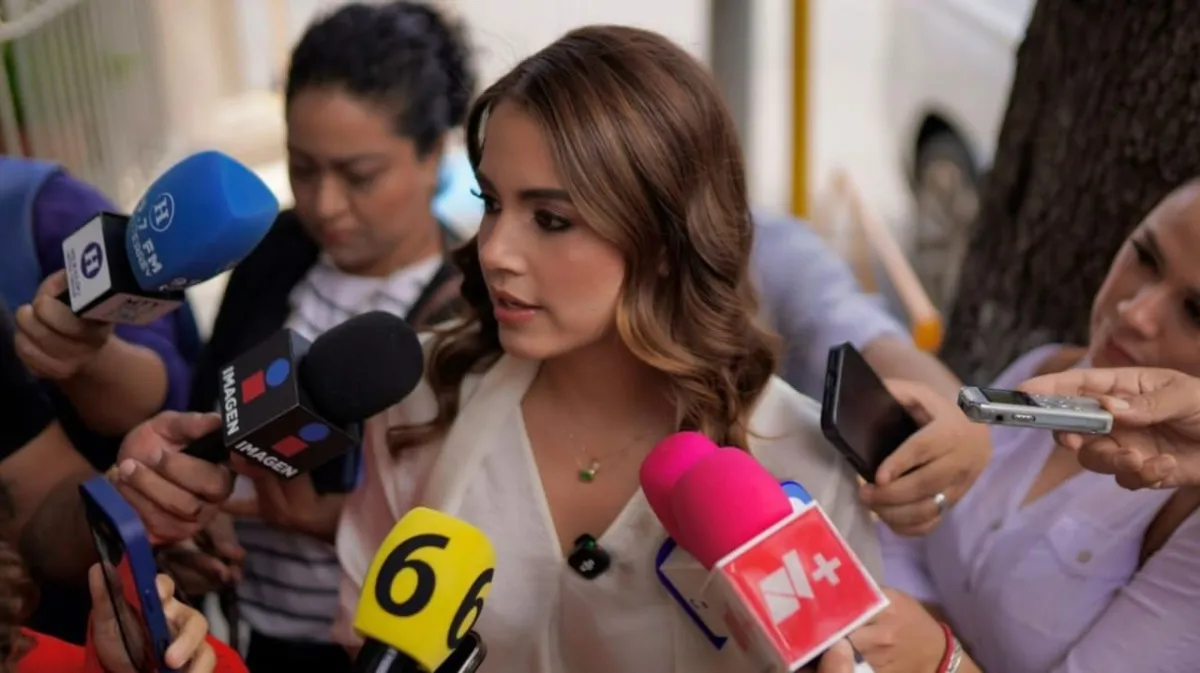 Lorena de la Garza formaliza aspiración para buscar la alcaldía de Monterrey en 2027