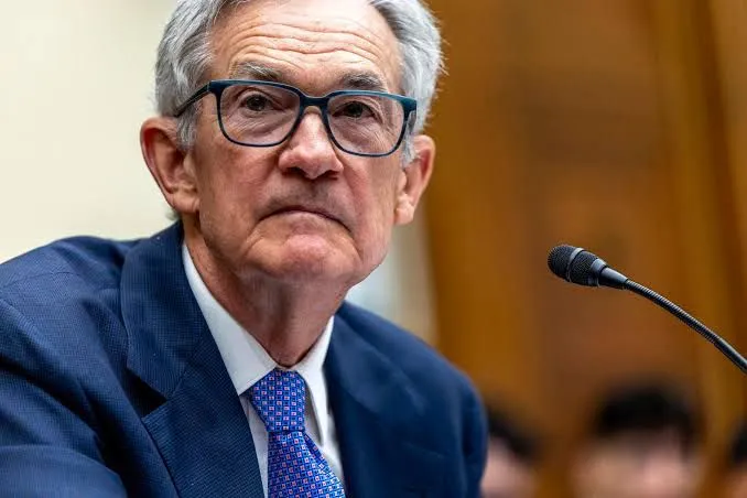 Trump exige la renuncia de Jerome Powell por no reducir tasas de interés