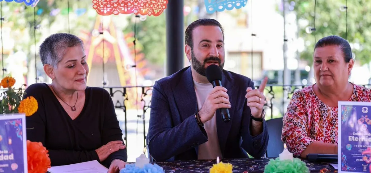 San Pedro transforma Plaza Juárez en un recorrido de luz y tradición para celebrar el Día de Muertos