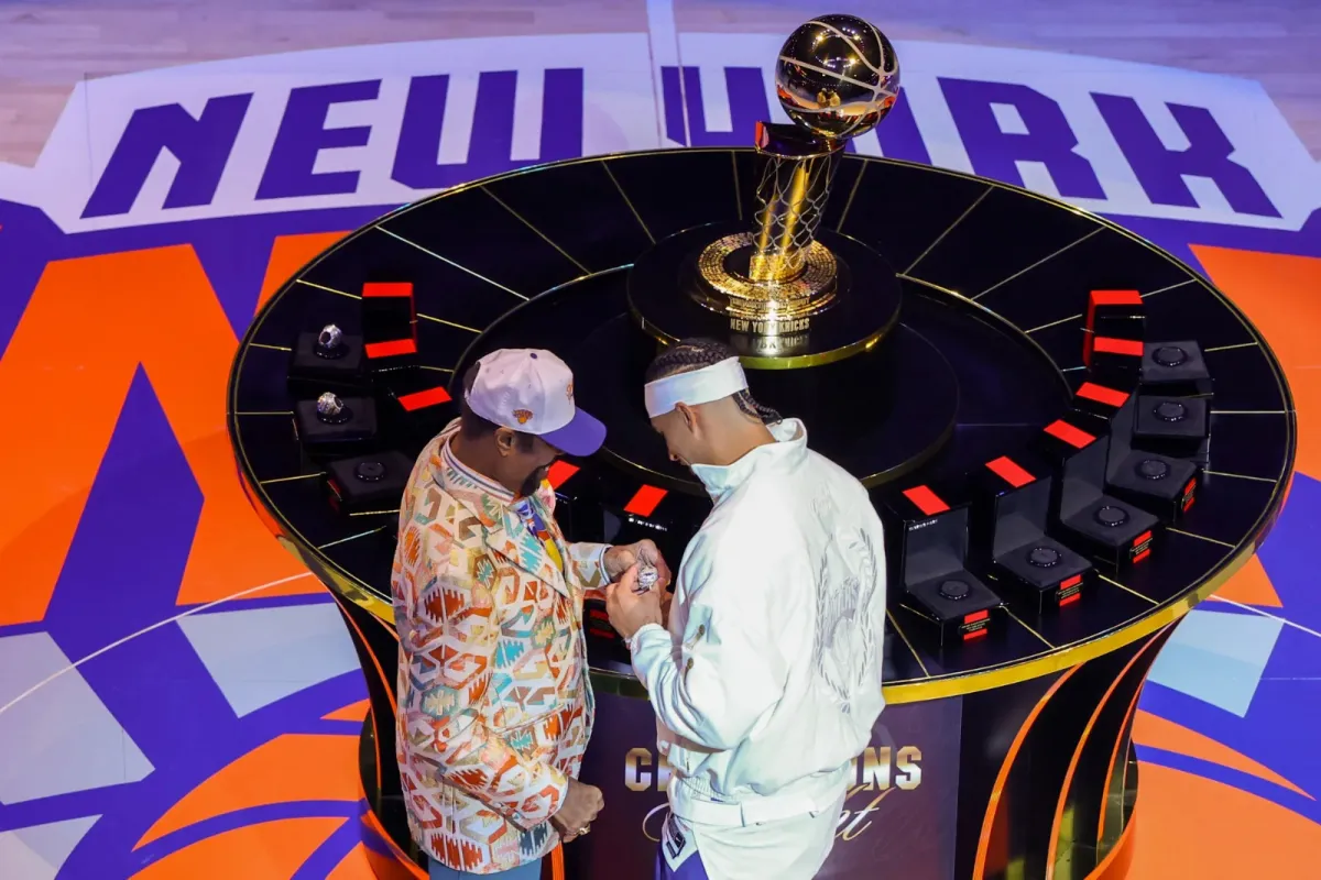 Los Knicks entregan cajas vacías a sus asistentes y un "falso" correo a empleados