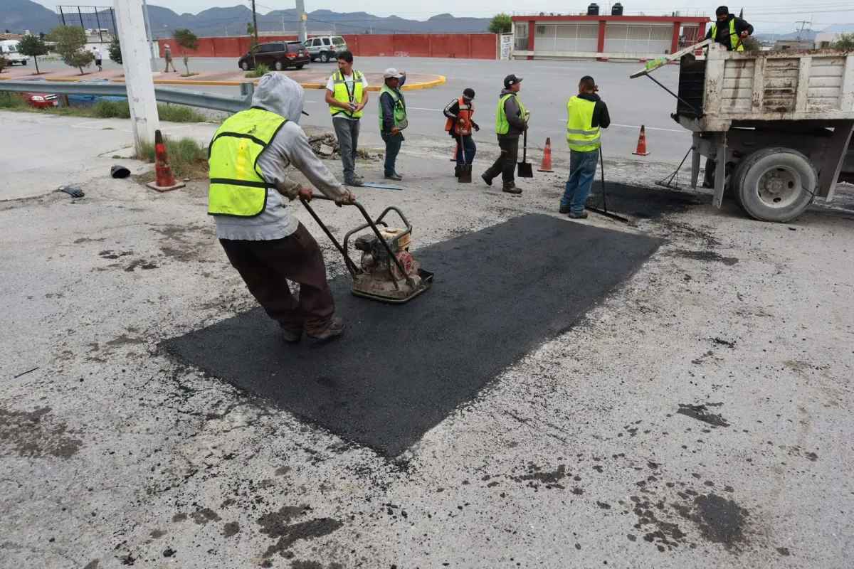 Refuerzan bacheo y limpieza en Saltillo tras afectaciones por lluvias