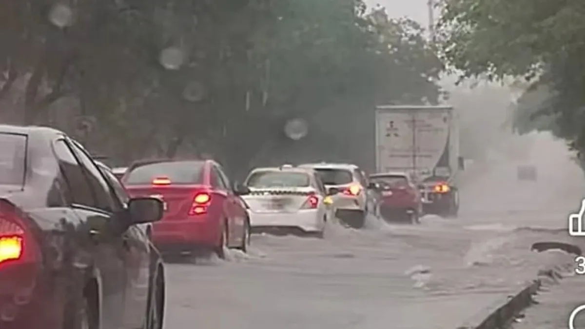 Fuertes Lluvias Provocan Desbordamientos y Trafico en NL